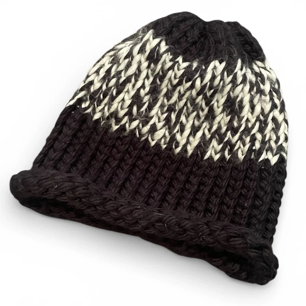 Handmade Crochet Chunky Knit Black and White Beanie Hat NWOT